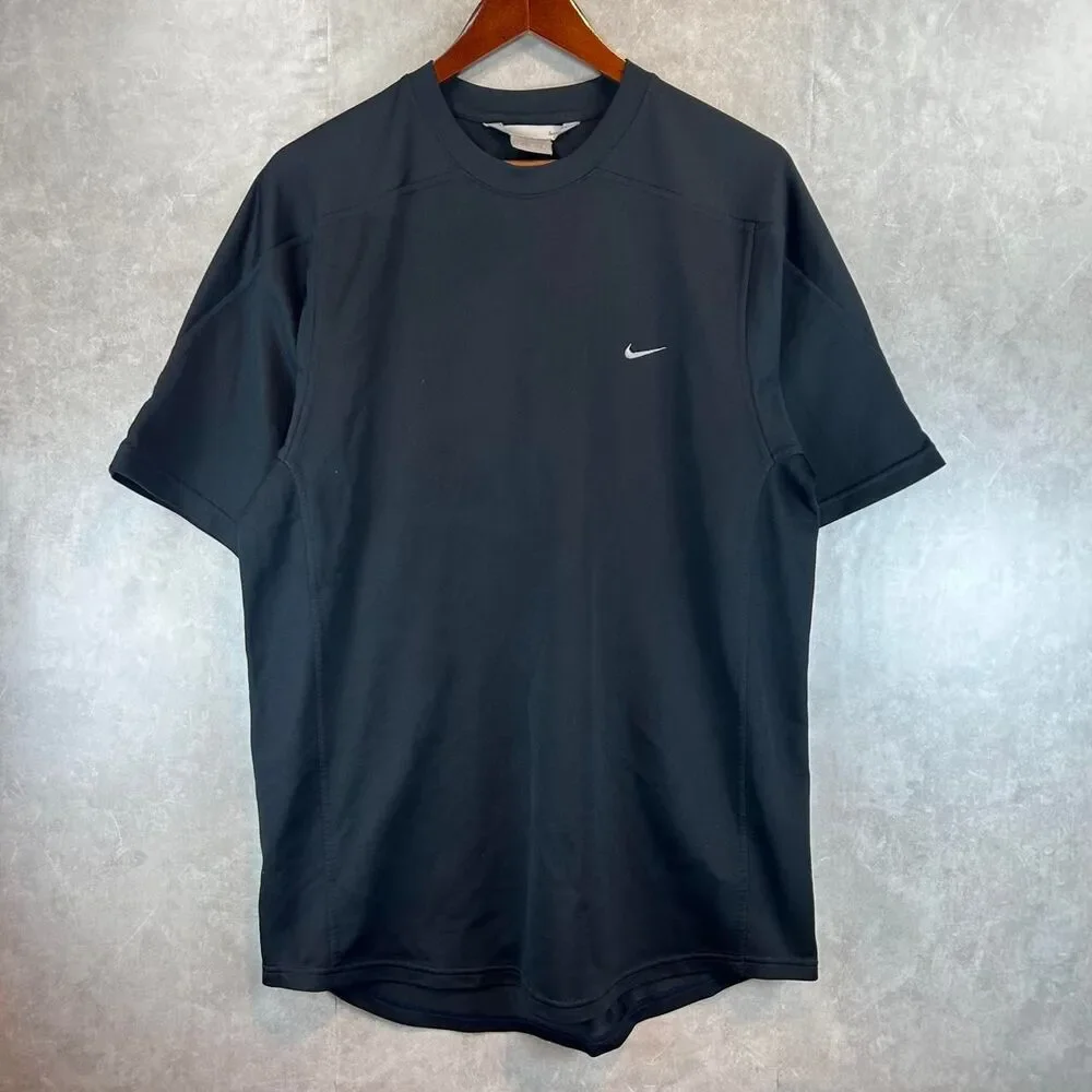 Nike Men's Black and Grey T-shirt